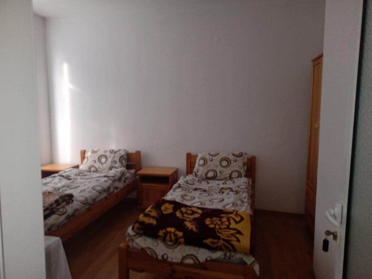 Хотел Оренда Dupniza Exterior foto